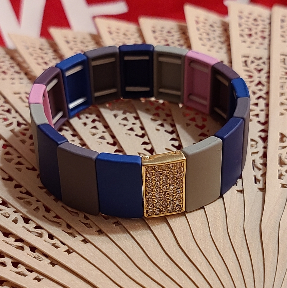 Title Bracelet Stretchy super nice